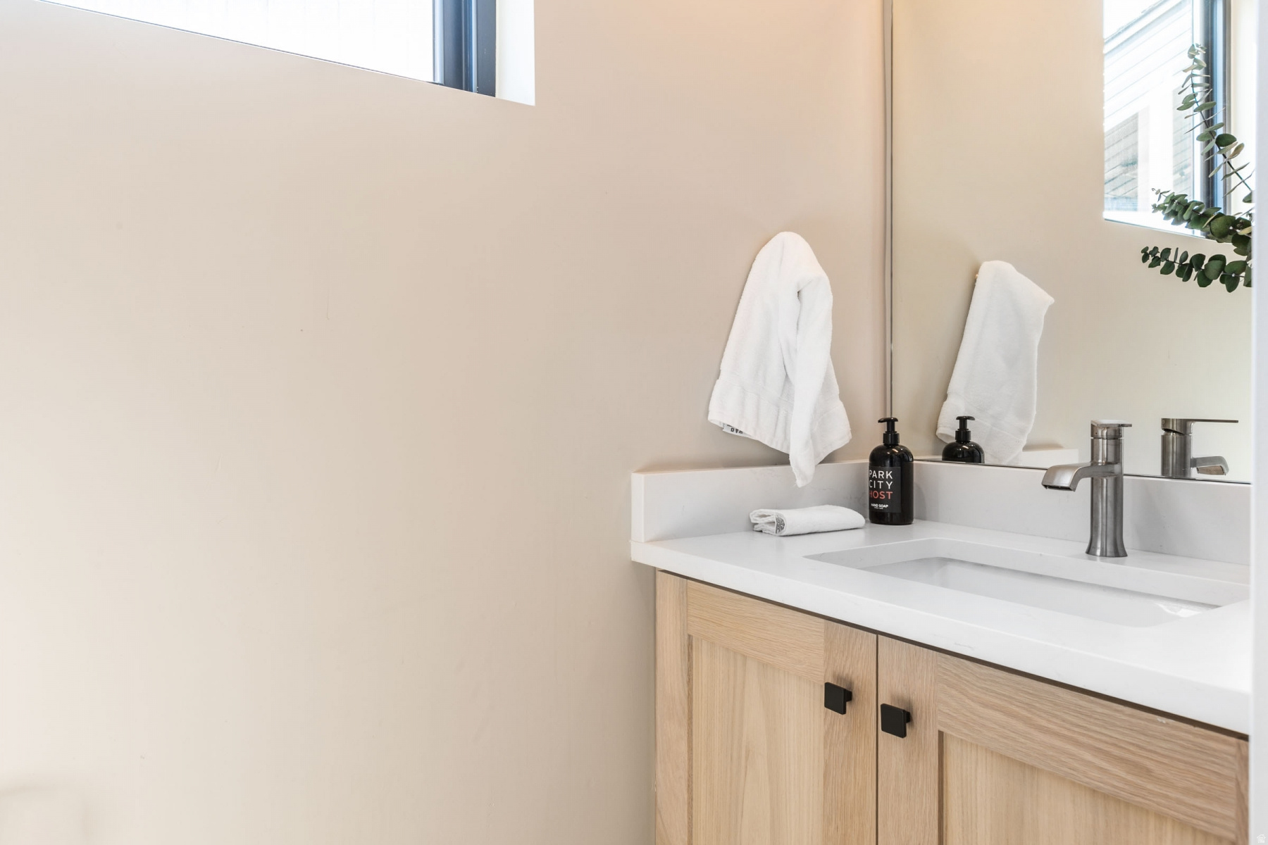 MAYFLOWER LAKESIDE - Residential Lease