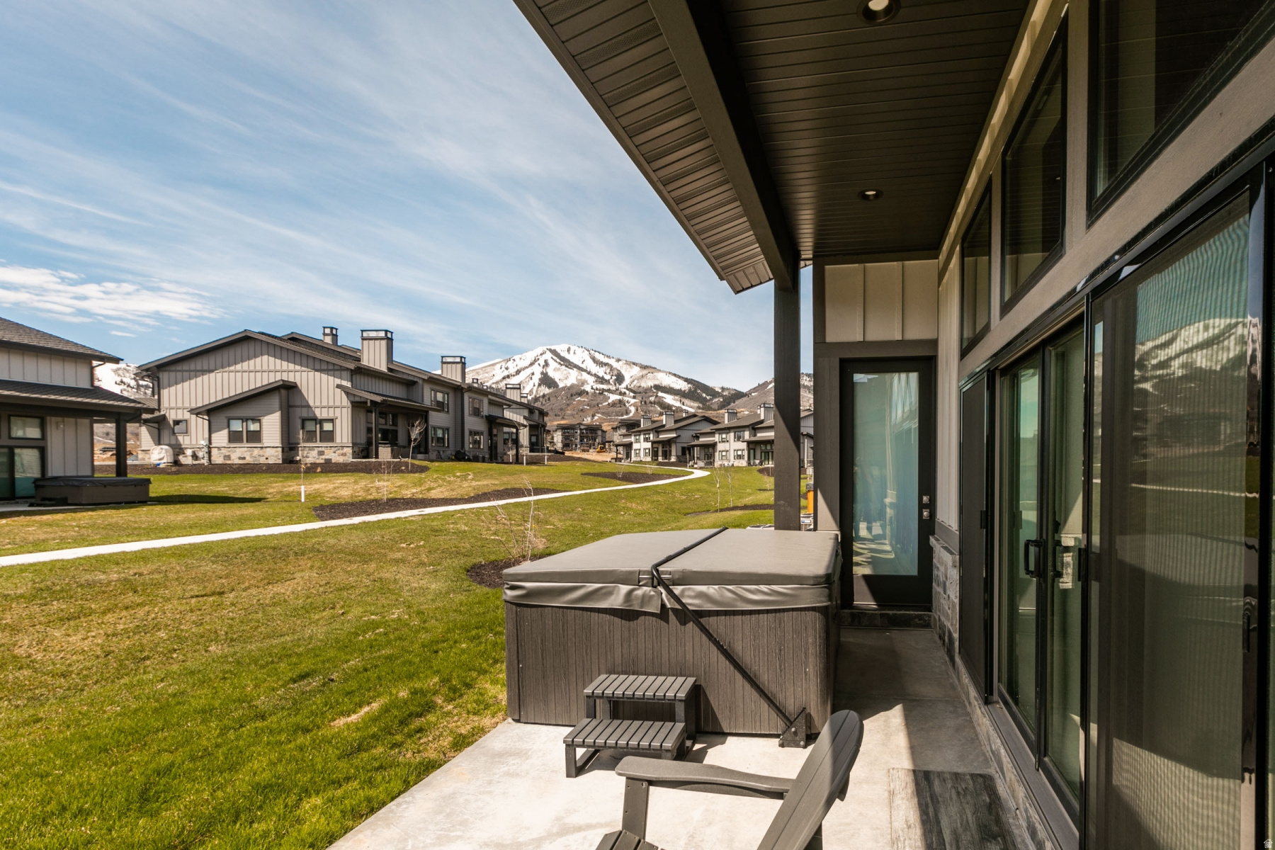 MAYFLOWER LAKESIDE - Residential Lease