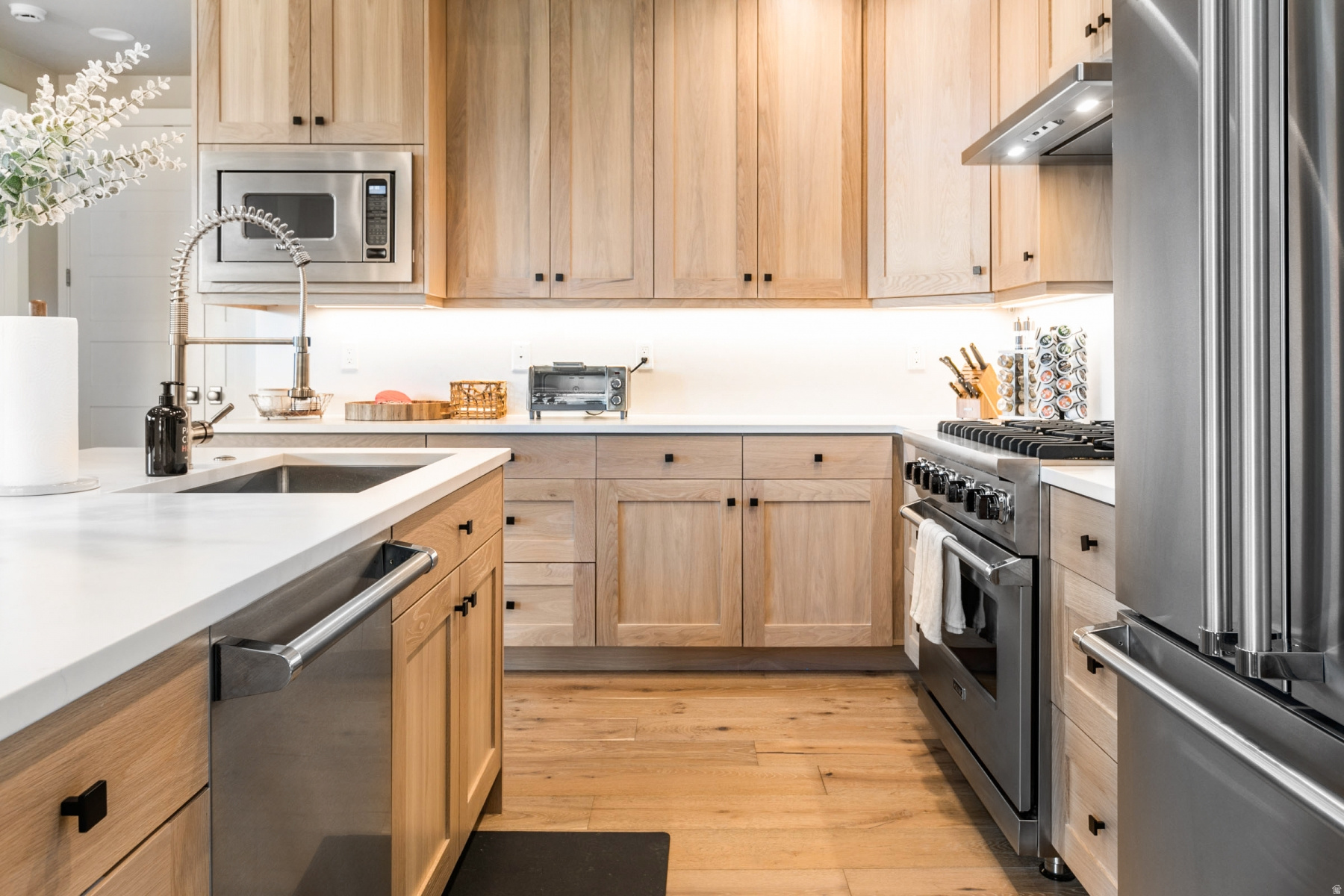 MAYFLOWER LAKESIDE - Residential Lease