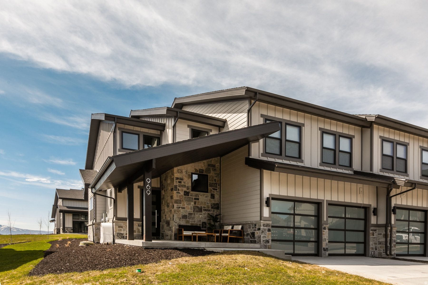 MAYFLOWER LAKESIDE - Residential Lease