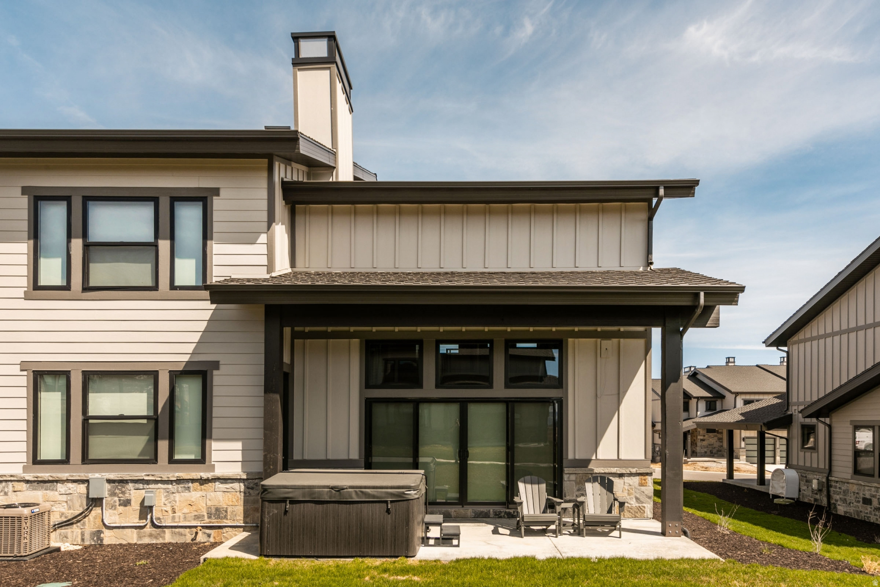 MAYFLOWER LAKESIDE - Residential Lease