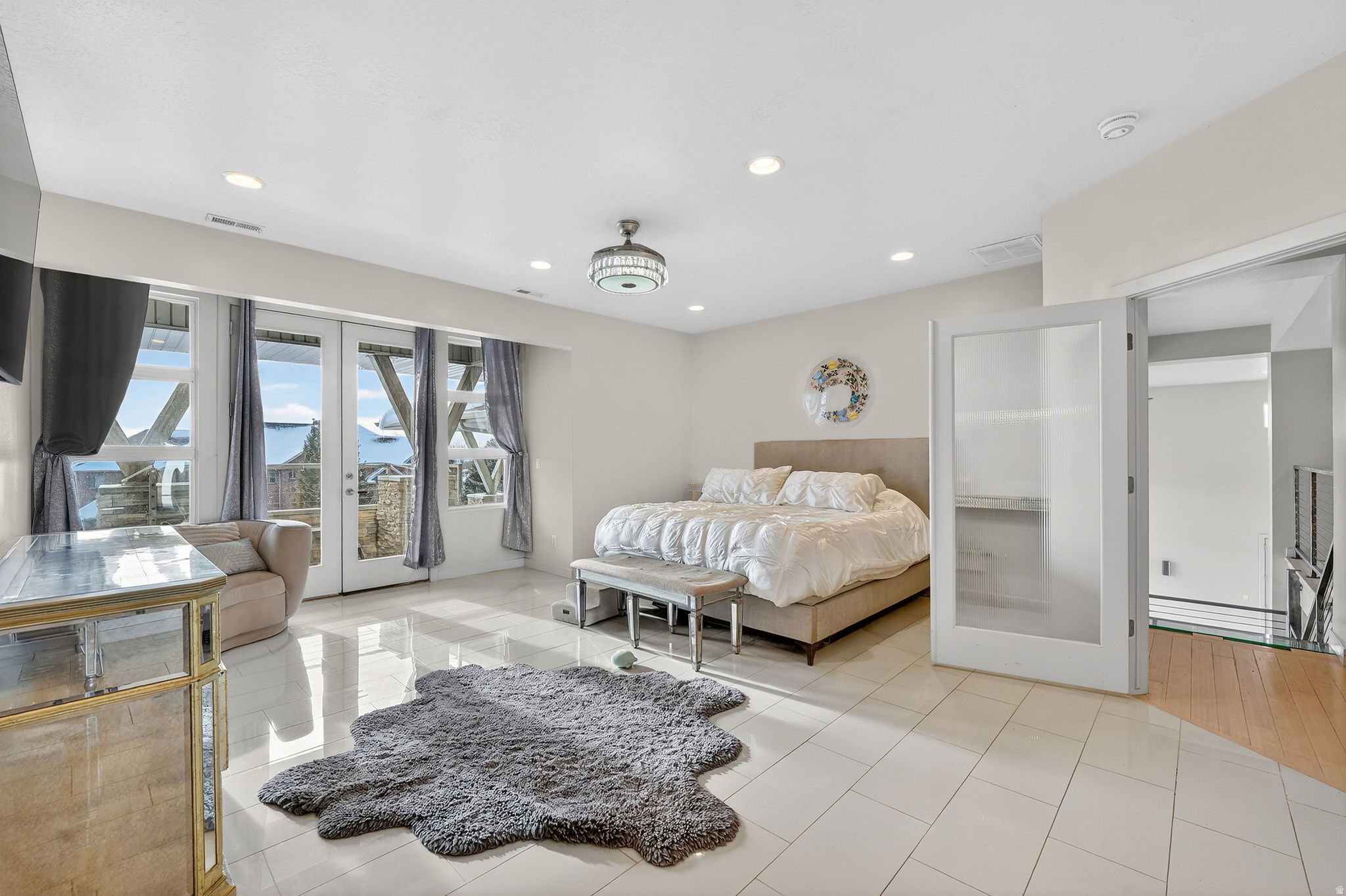 THE HAMPTONS - Residential