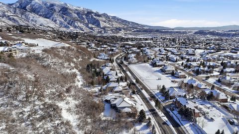 Tiny photo for 5304 S SKYLINE PKWY, Ogden, UT 84403 (MLS # 2140048)