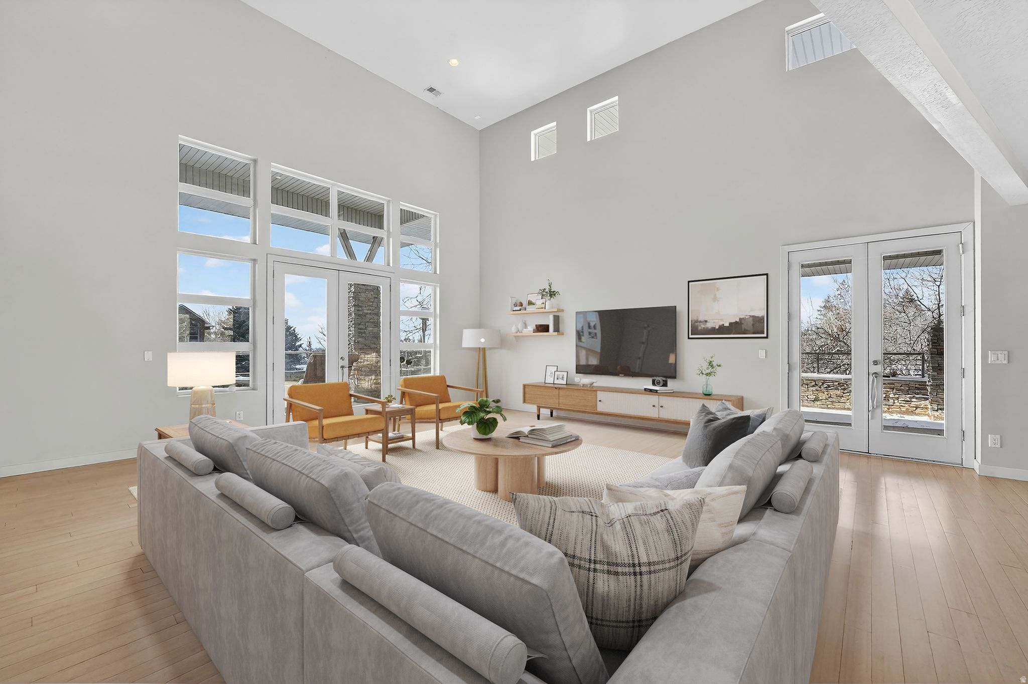 THE HAMPTONS - Residential