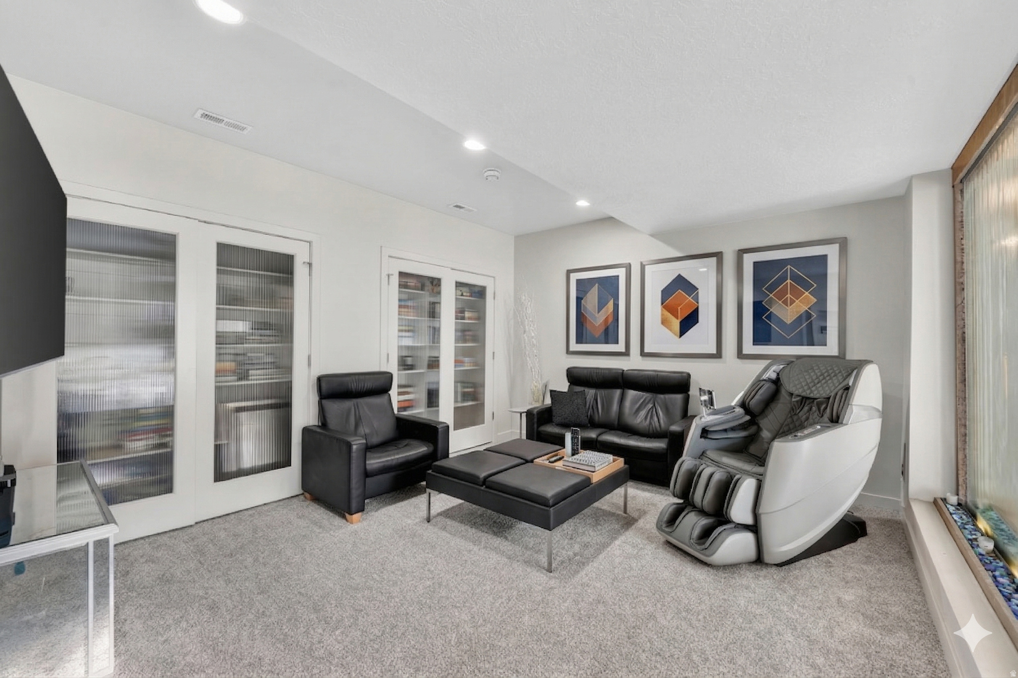 THE HAMPTONS - Residential