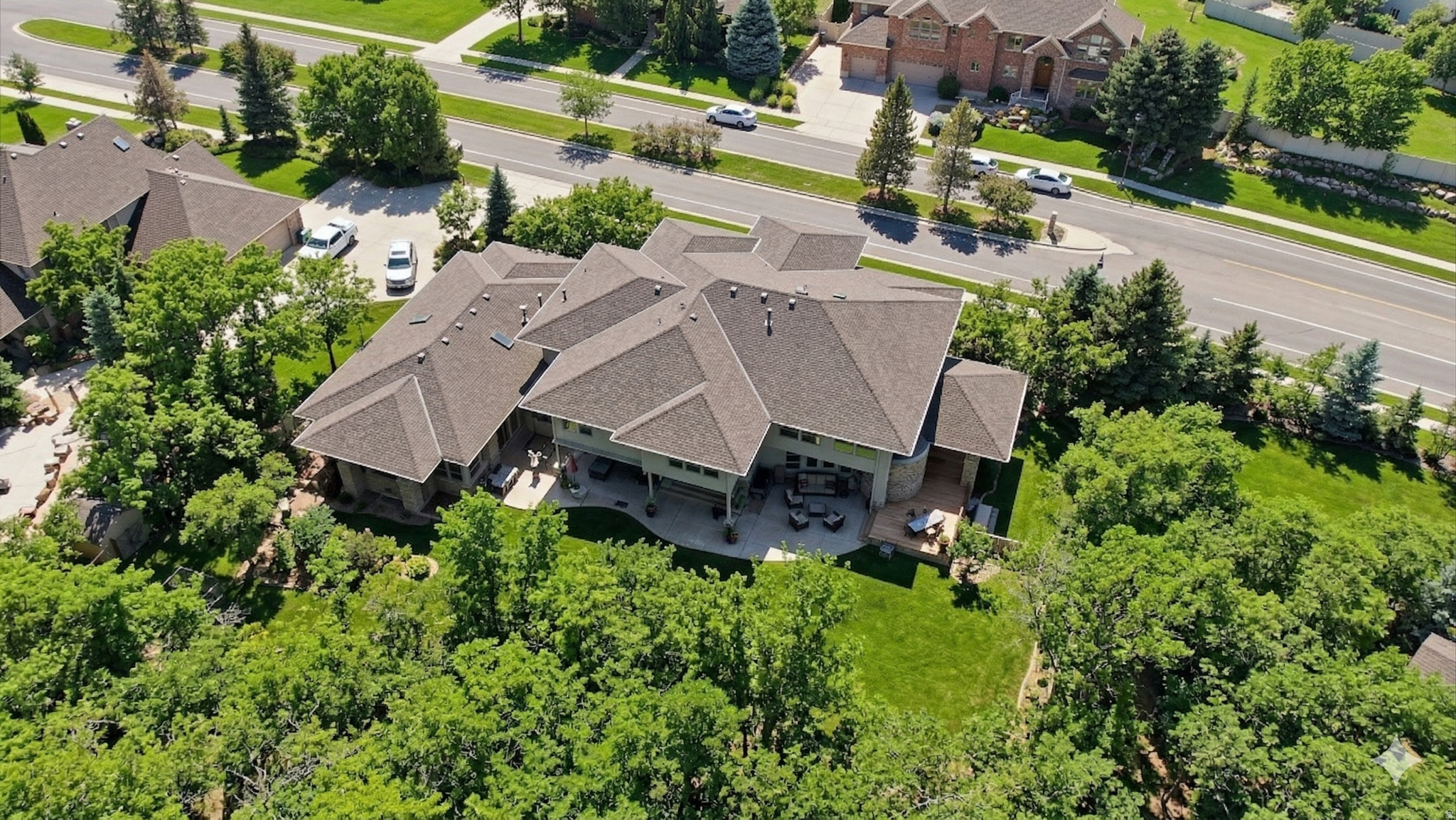 THE HAMPTONS - Residential