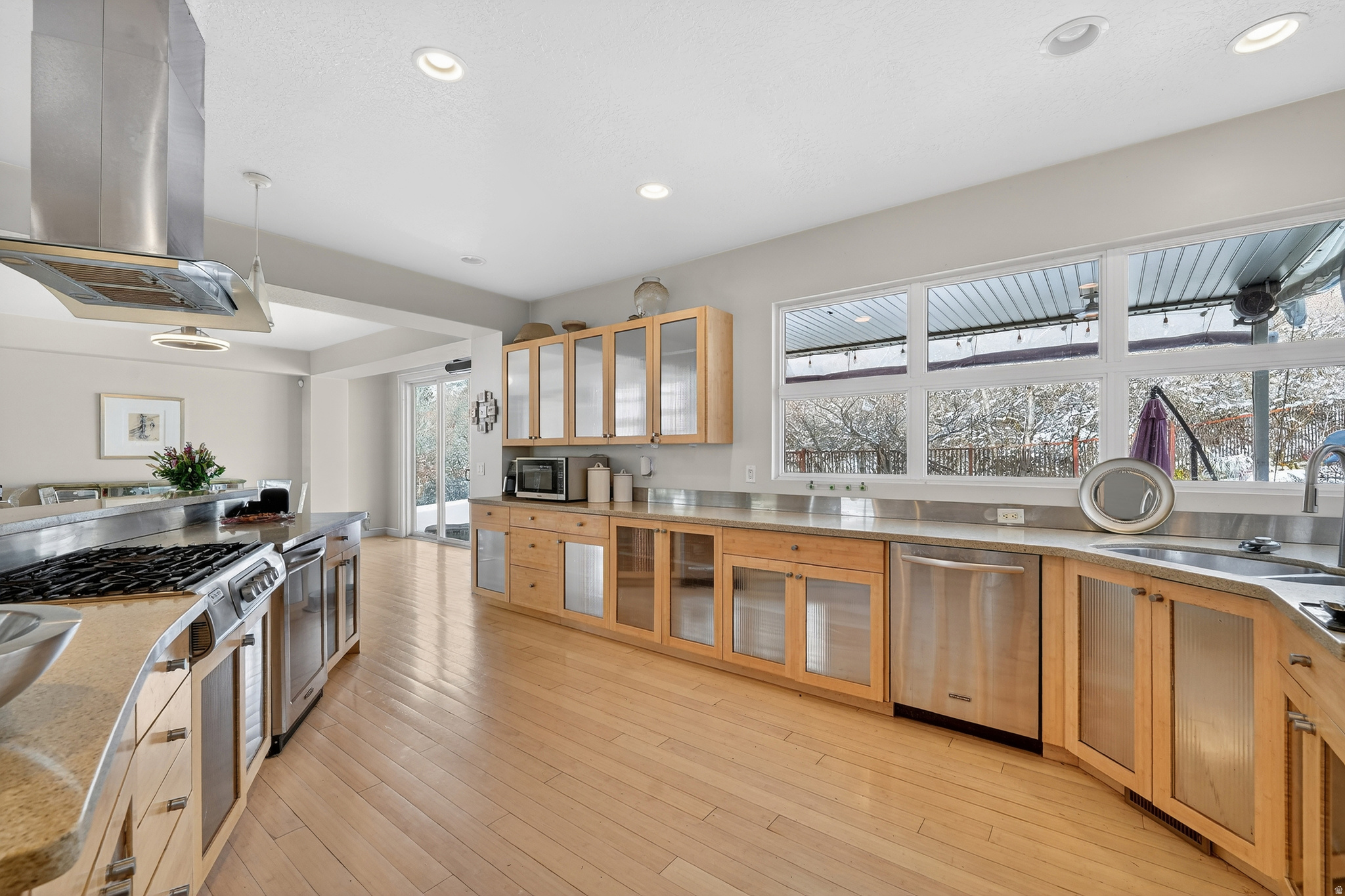 THE HAMPTONS - Residential