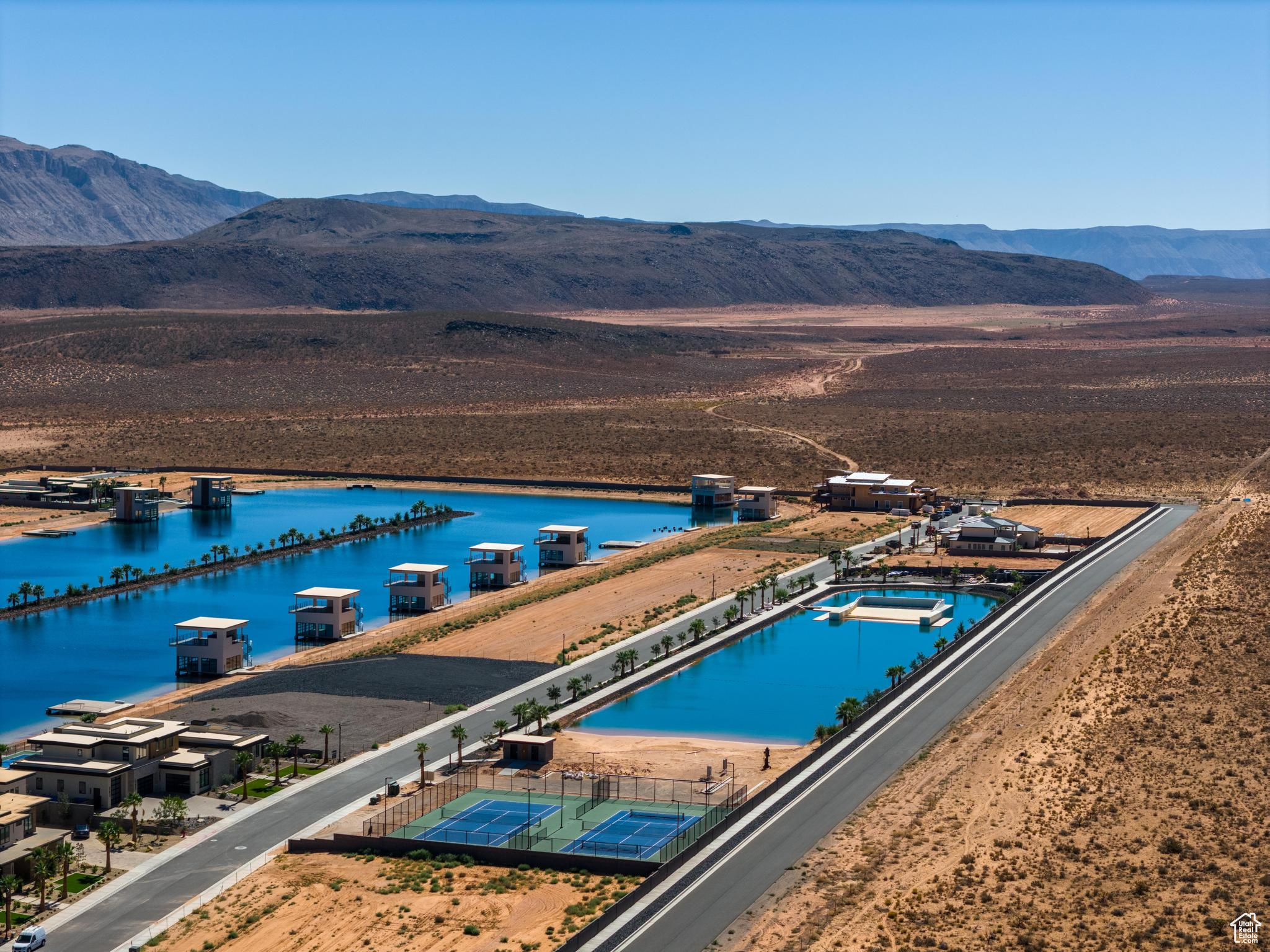 SOUTHERN SHORES - Land