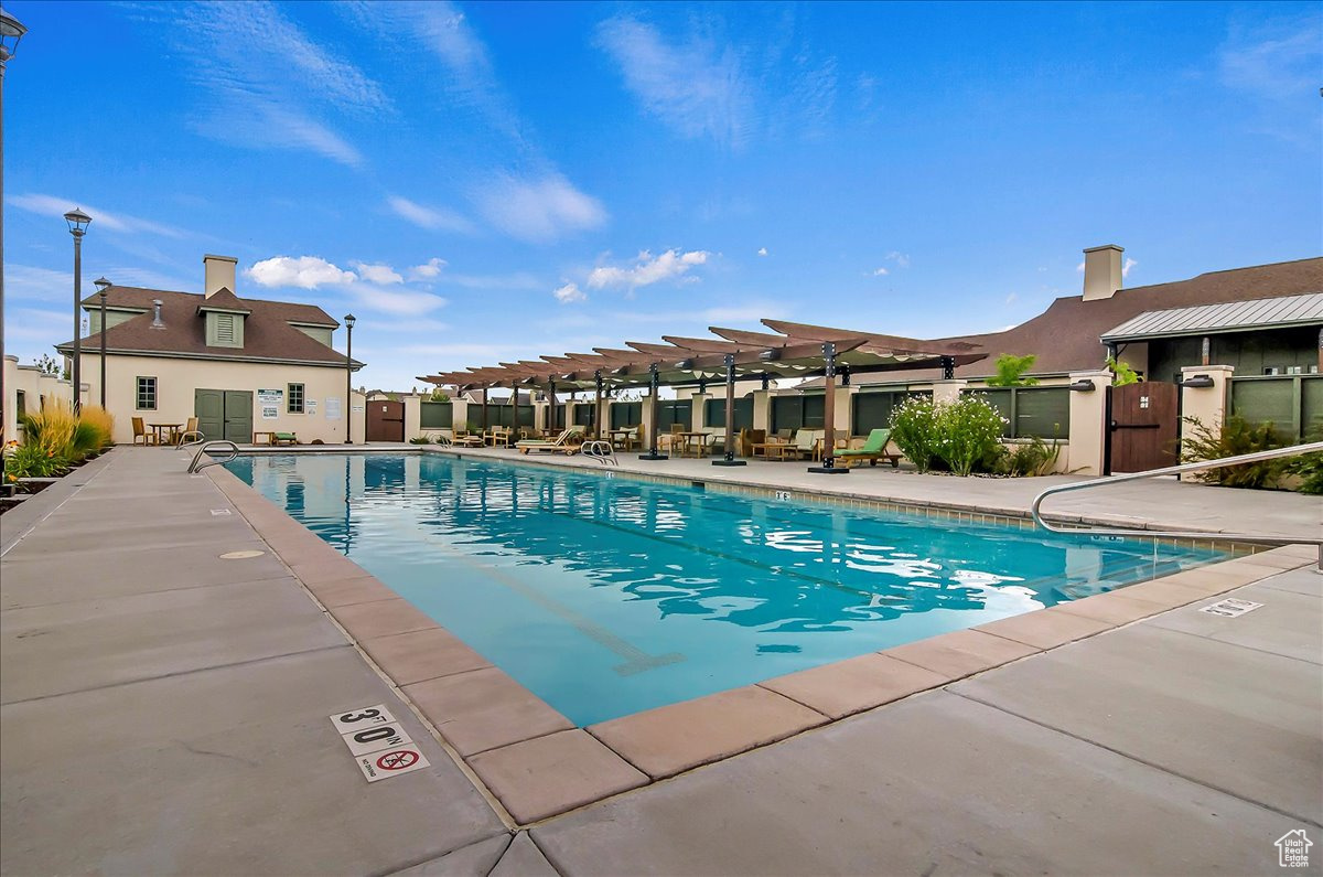 KENNECOTT - Residential