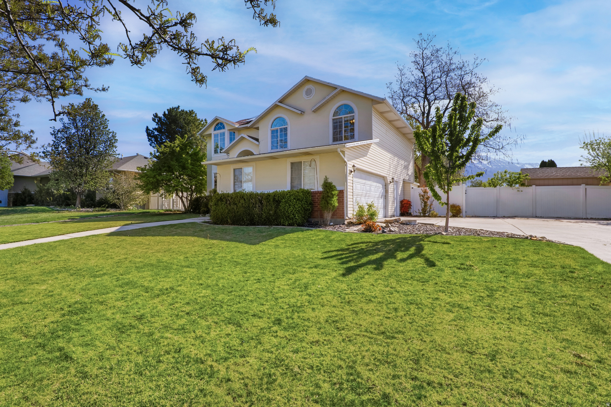 WEST MEADOWS - Residential