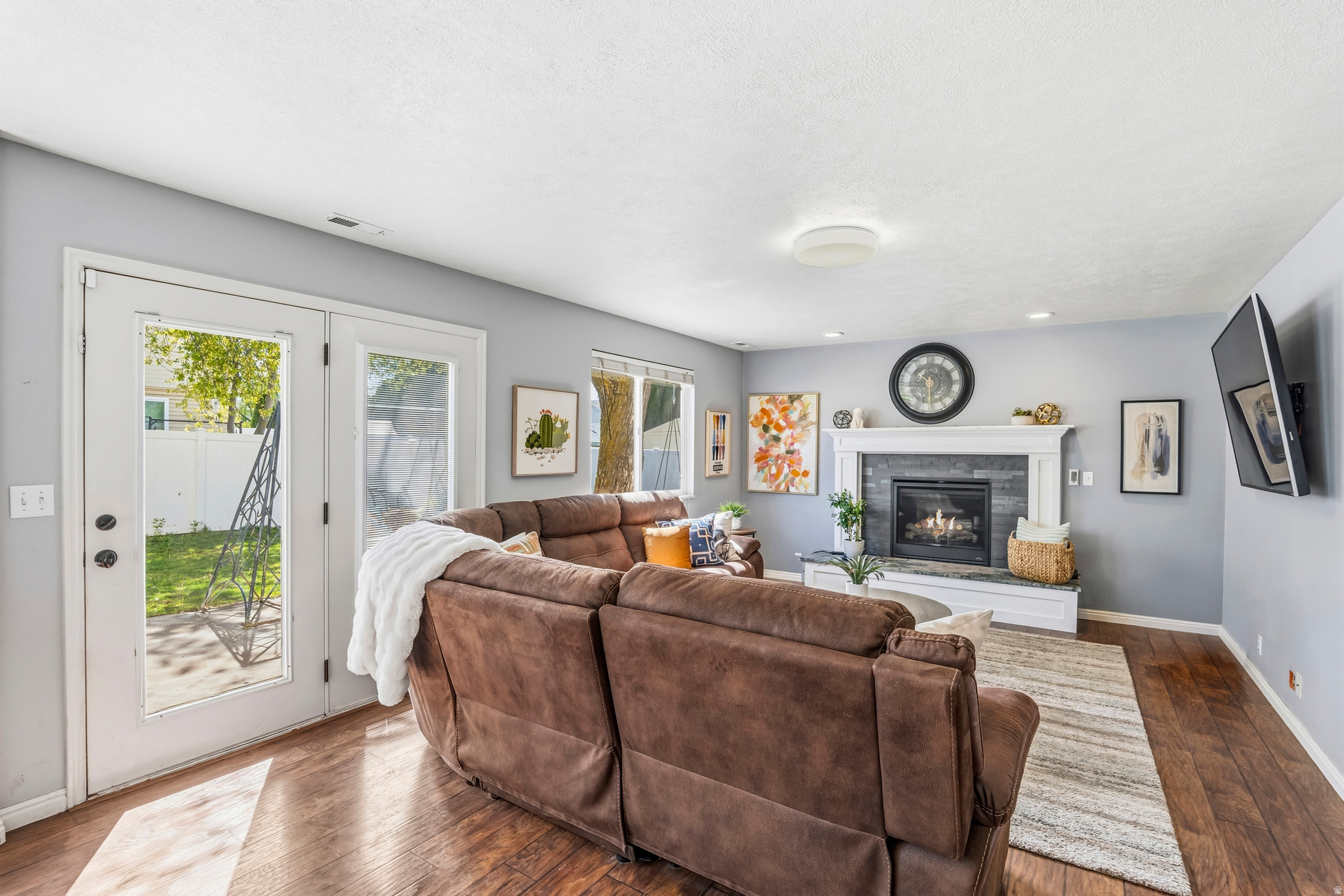 WEST MEADOWS - Residential