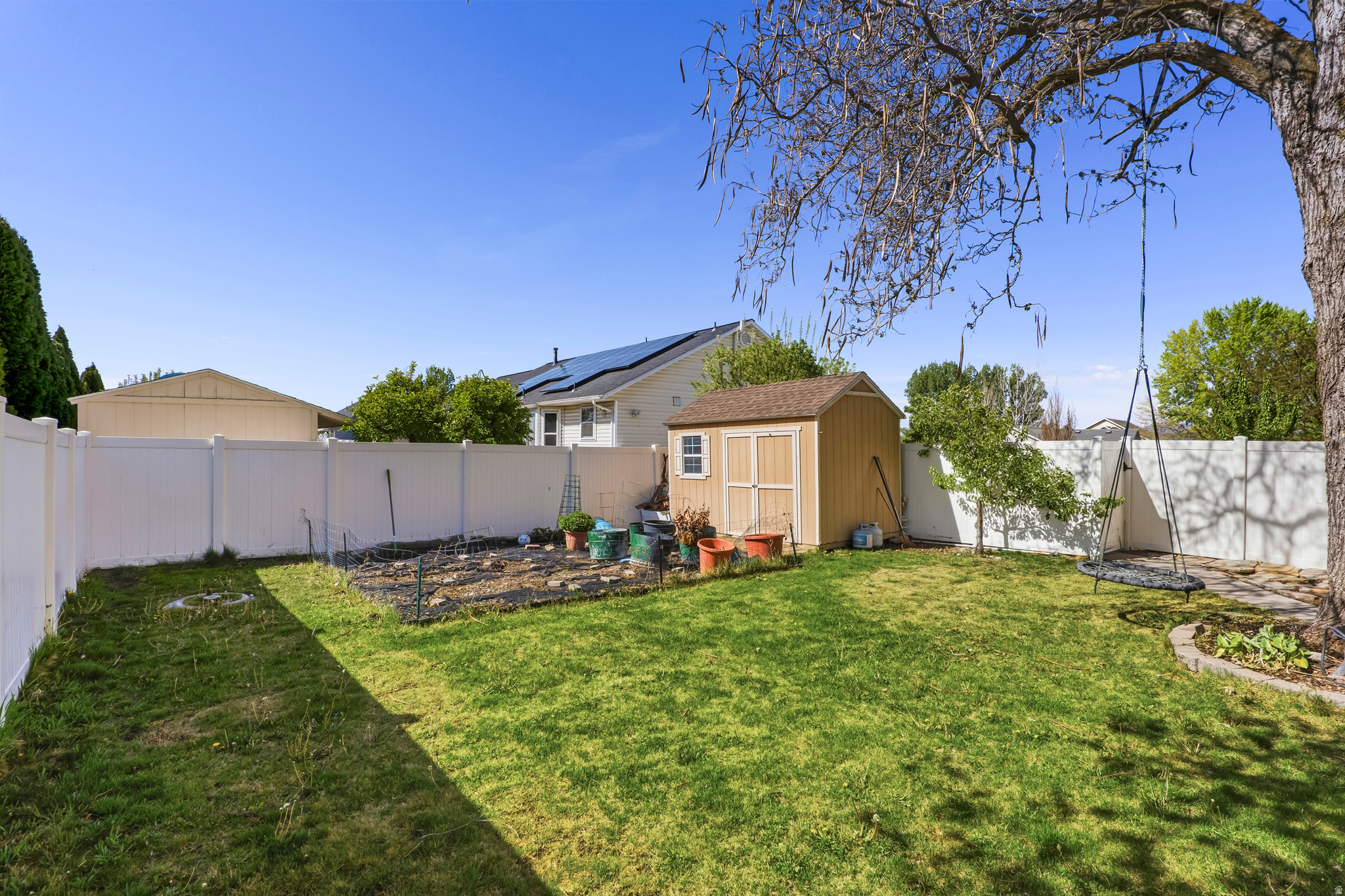 WEST MEADOWS - Residential