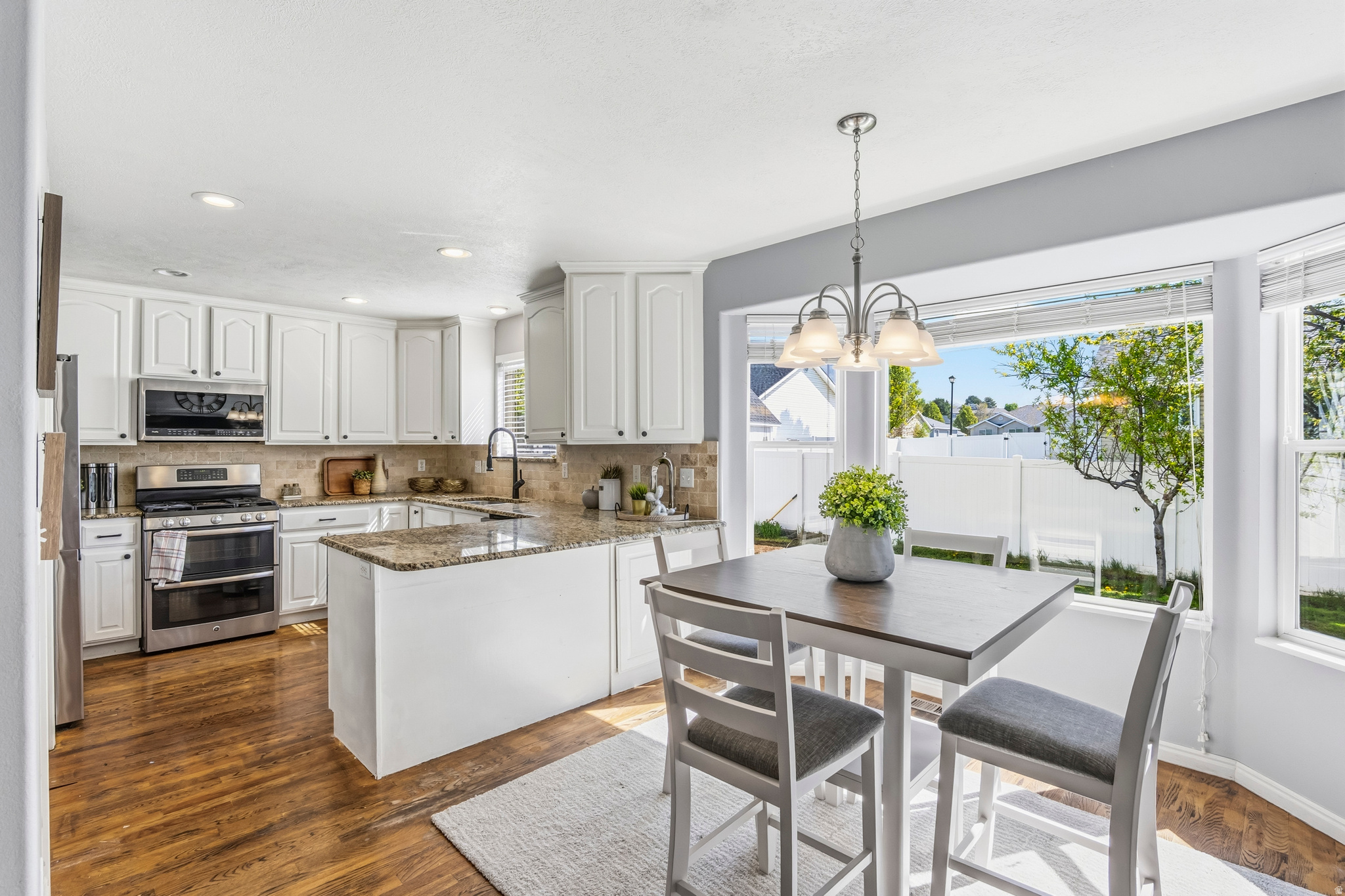 WEST MEADOWS - Residential