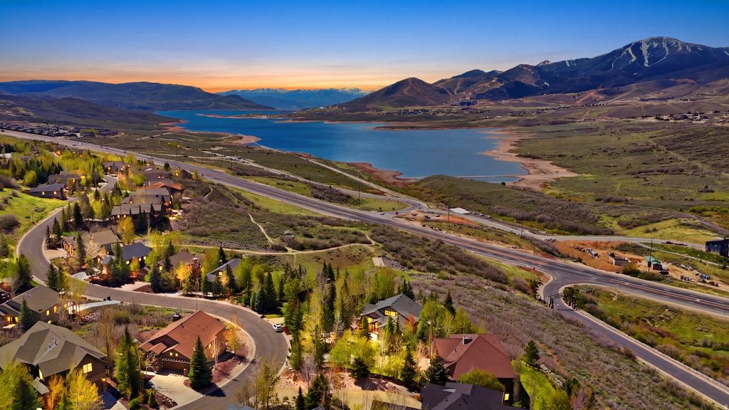 Photo of 12505 ROSS CREEK DR, Kamas, UT 84036 (MLS # 2154934)