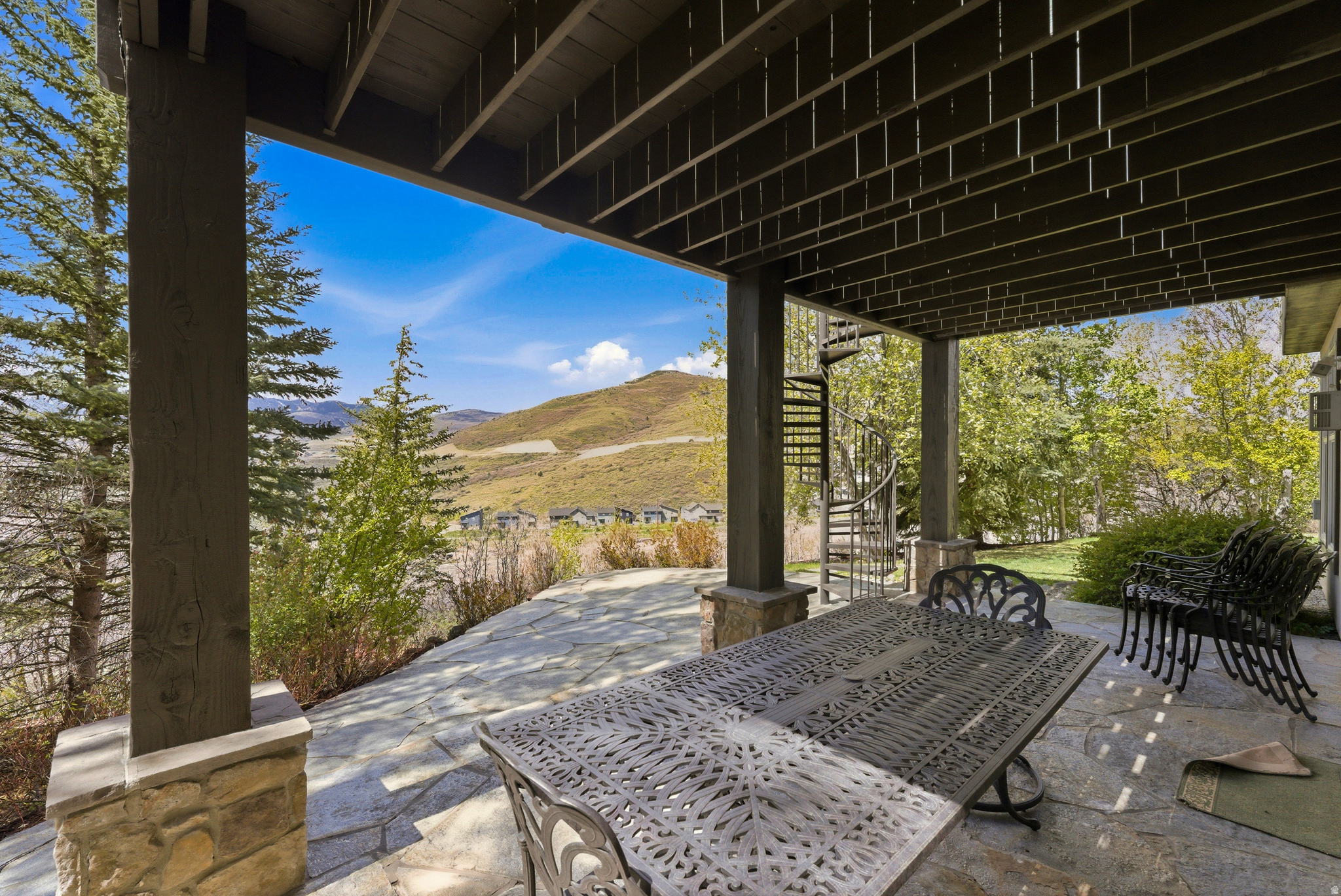 DEER MOUNTAIN - Residential