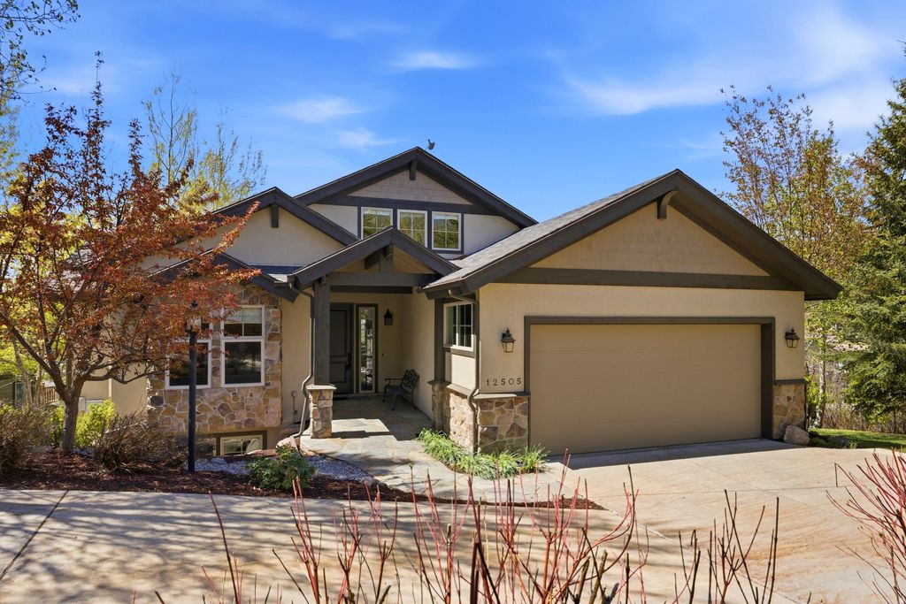 Photo of 12505 ROSS CREEK DR, Kamas, UT 84036 (MLS # 2154934)