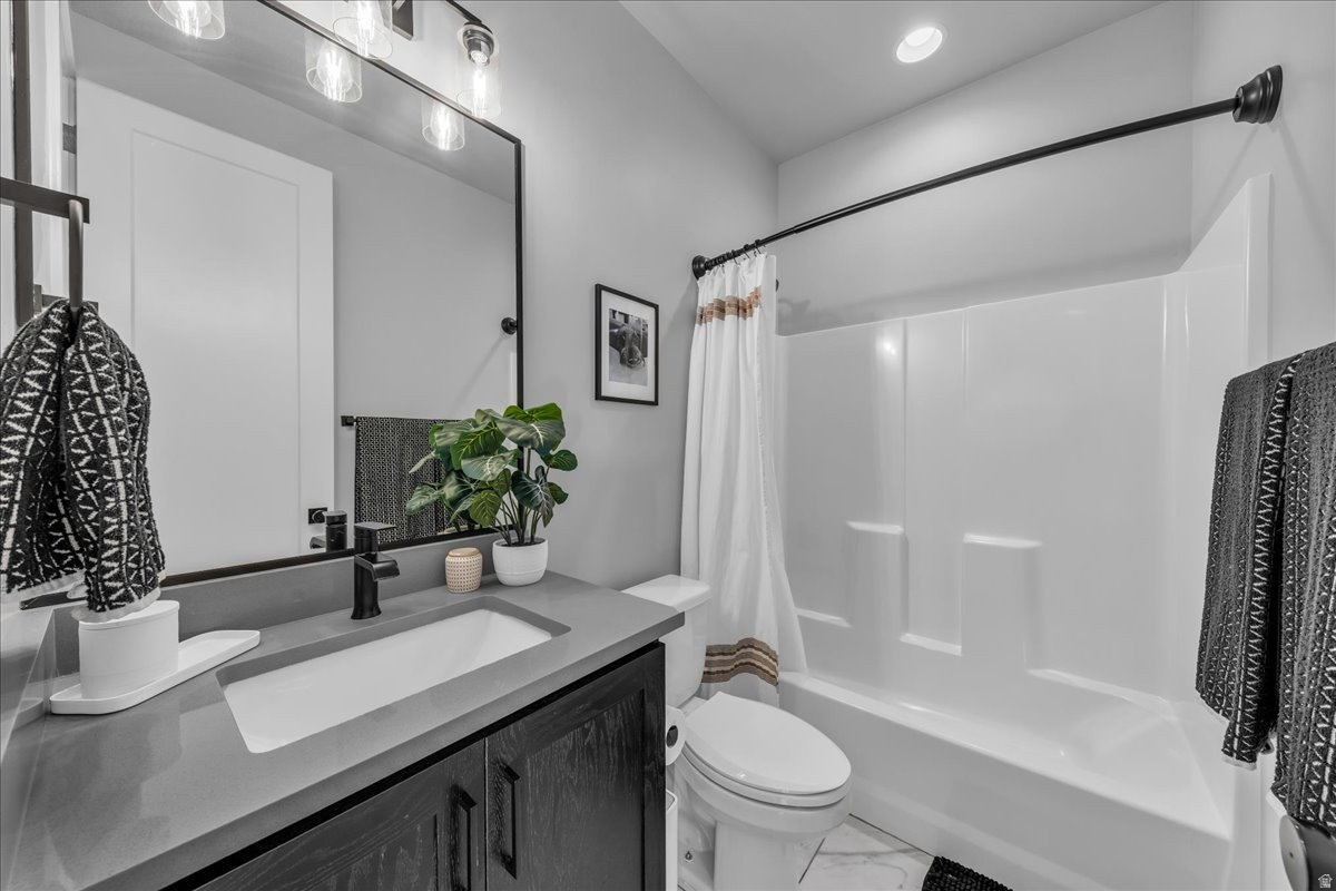 HERITAGE PLACE 1 - Residential