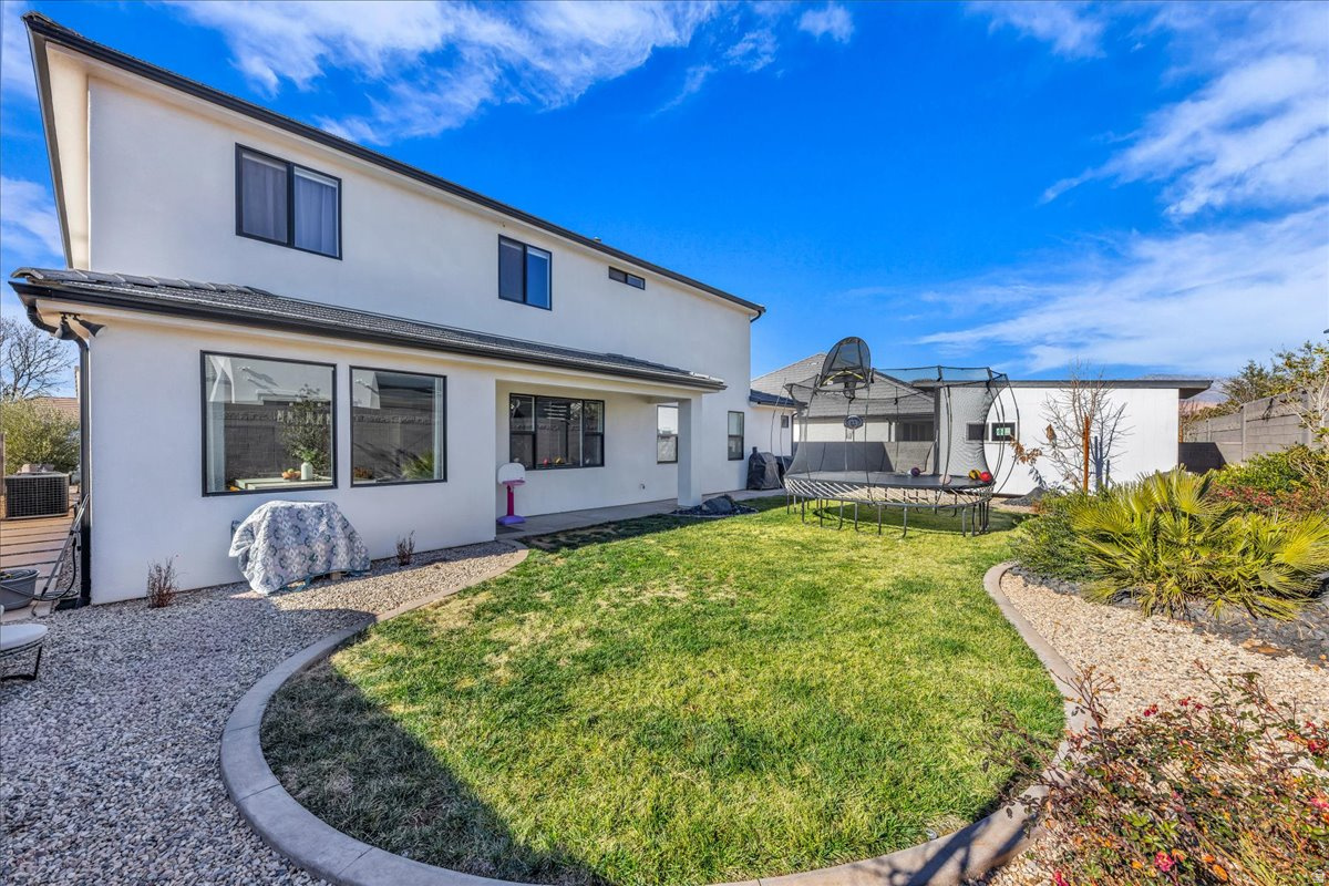 HERITAGE PLACE 1 - Residential