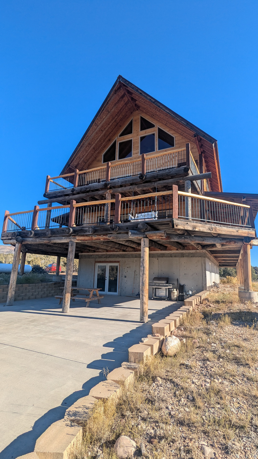 DEEP CREEK RANCHES - Residential