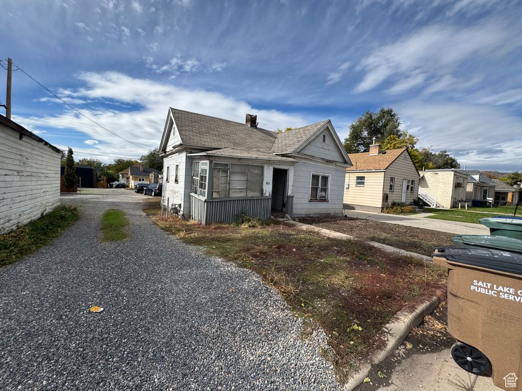 Photo of 860 S LAKE ST, Salt Lake City, UT 84105 (MLS # 2118555)