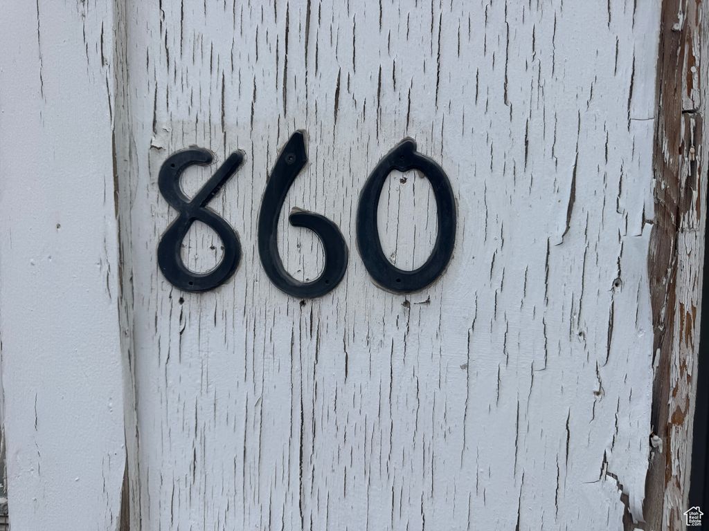 Photo of 860 S LAKE ST, Salt Lake City, UT 84105 (MLS # 2118555)