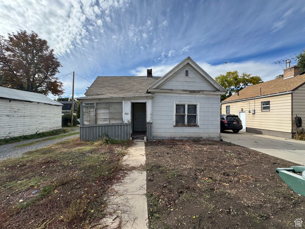 Photo of 860 S LAKE ST, Salt Lake City, UT 84105 (MLS # 2118555)