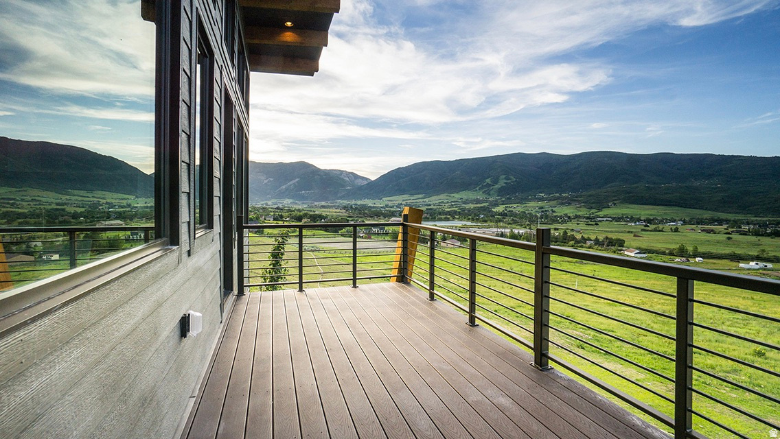 THE RIDGE TOWNHOMES - Residential