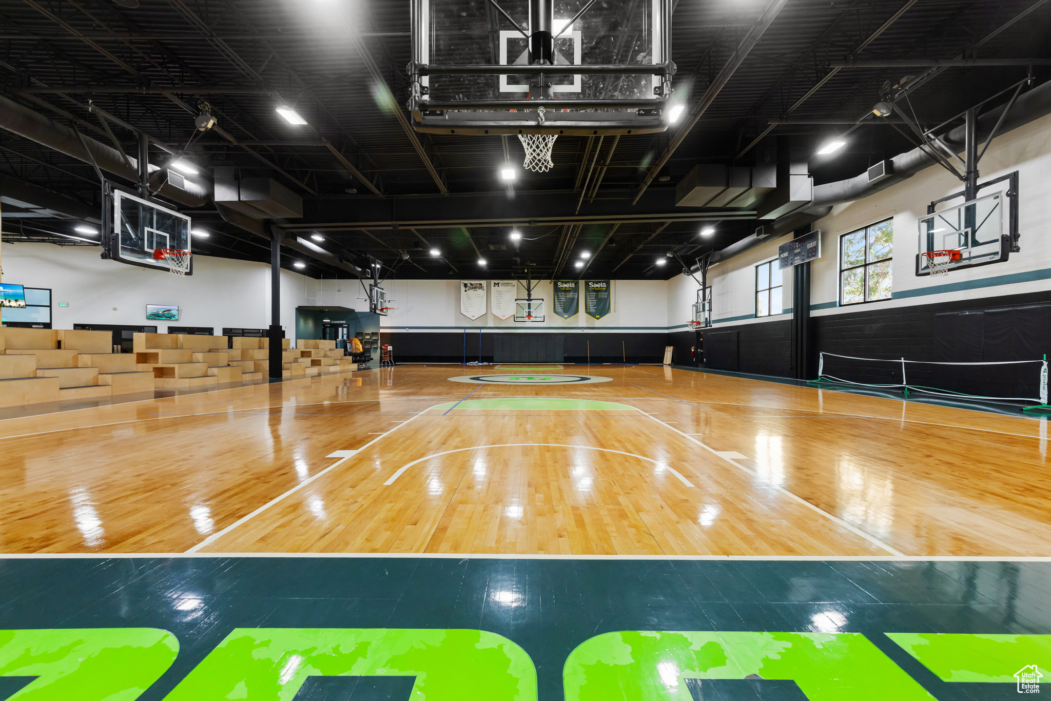 SATURN - Commercial Sale