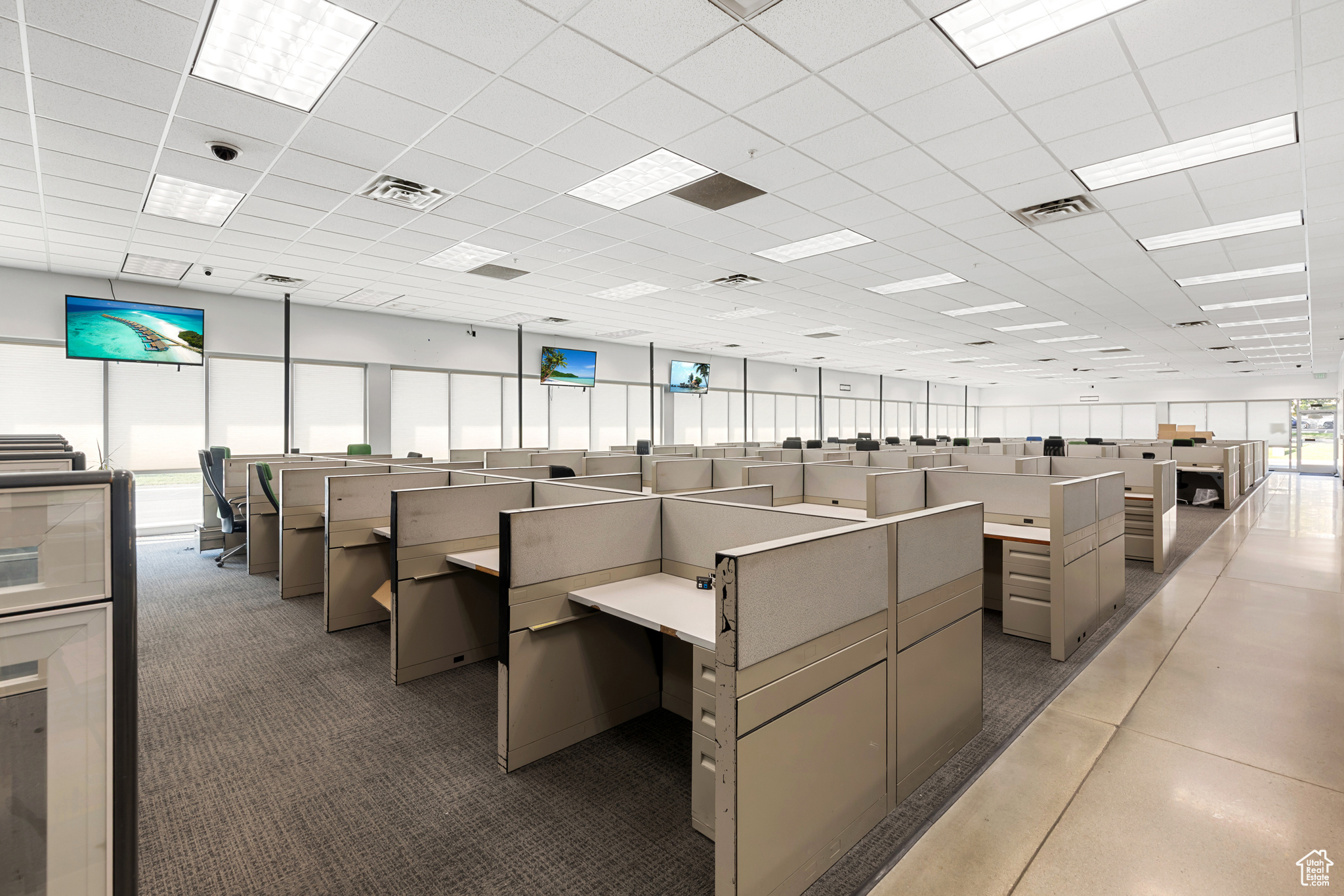 SATURN - Commercial Sale