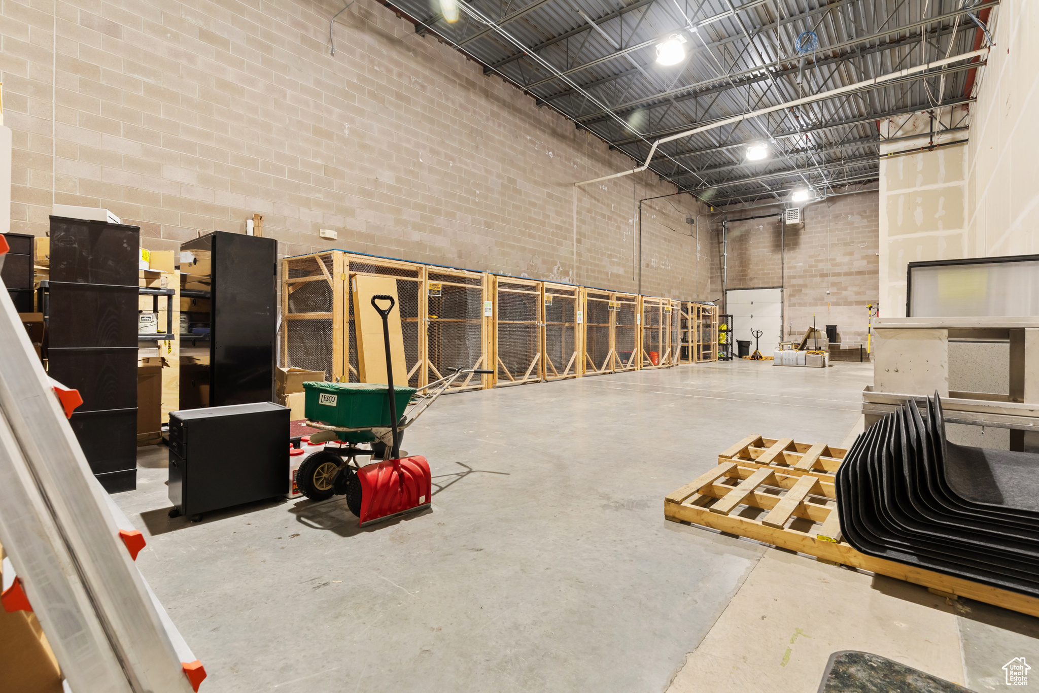 SATURN - Commercial Sale