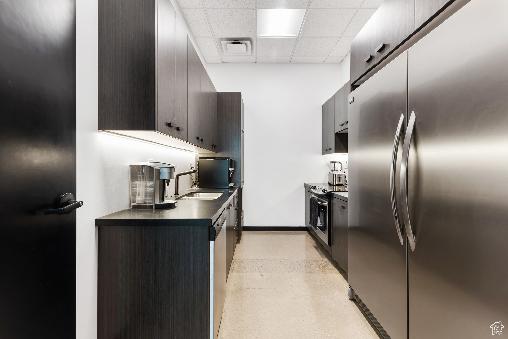 SATURN - Commercial Sale