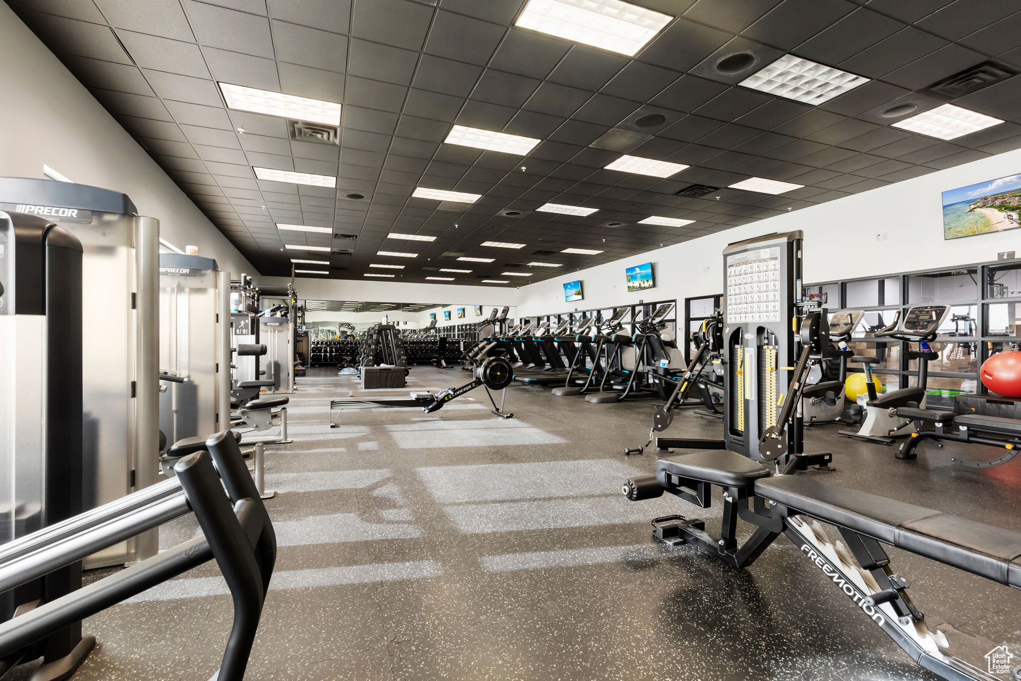 SATURN - Commercial Sale