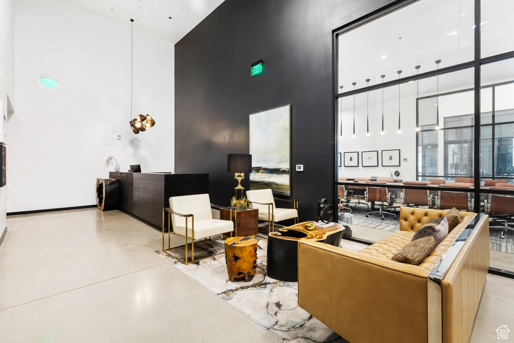 SATURN - Commercial Sale