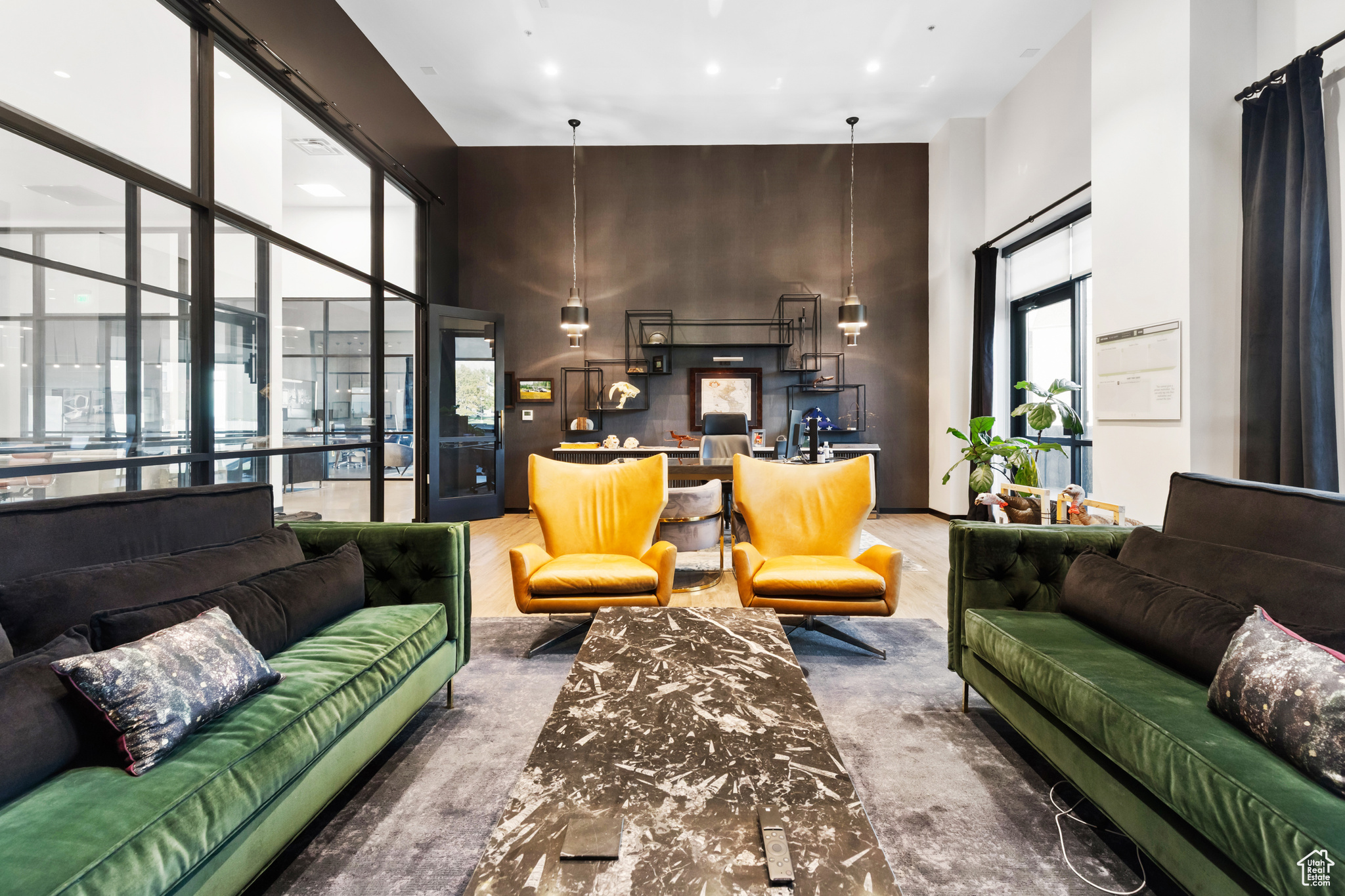 SATURN - Commercial Sale