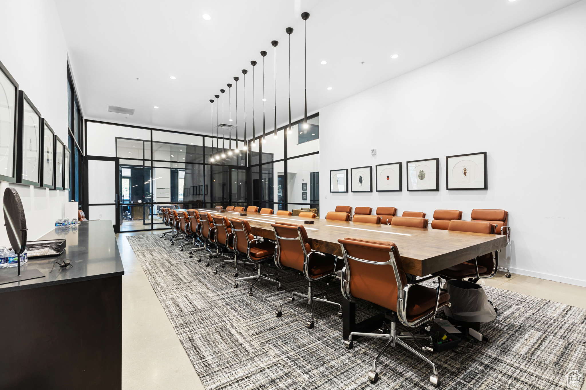 SATURN - Commercial Sale