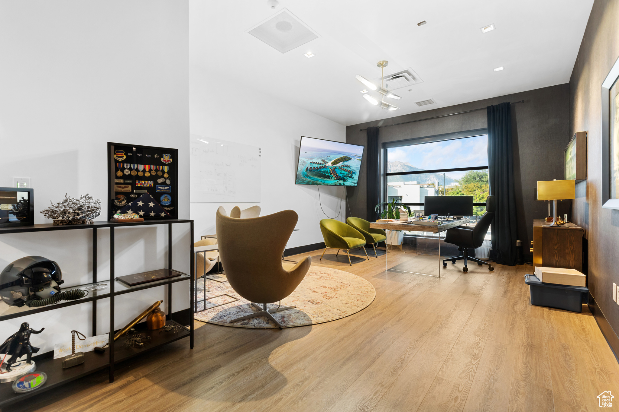 SATURN - Commercial Sale