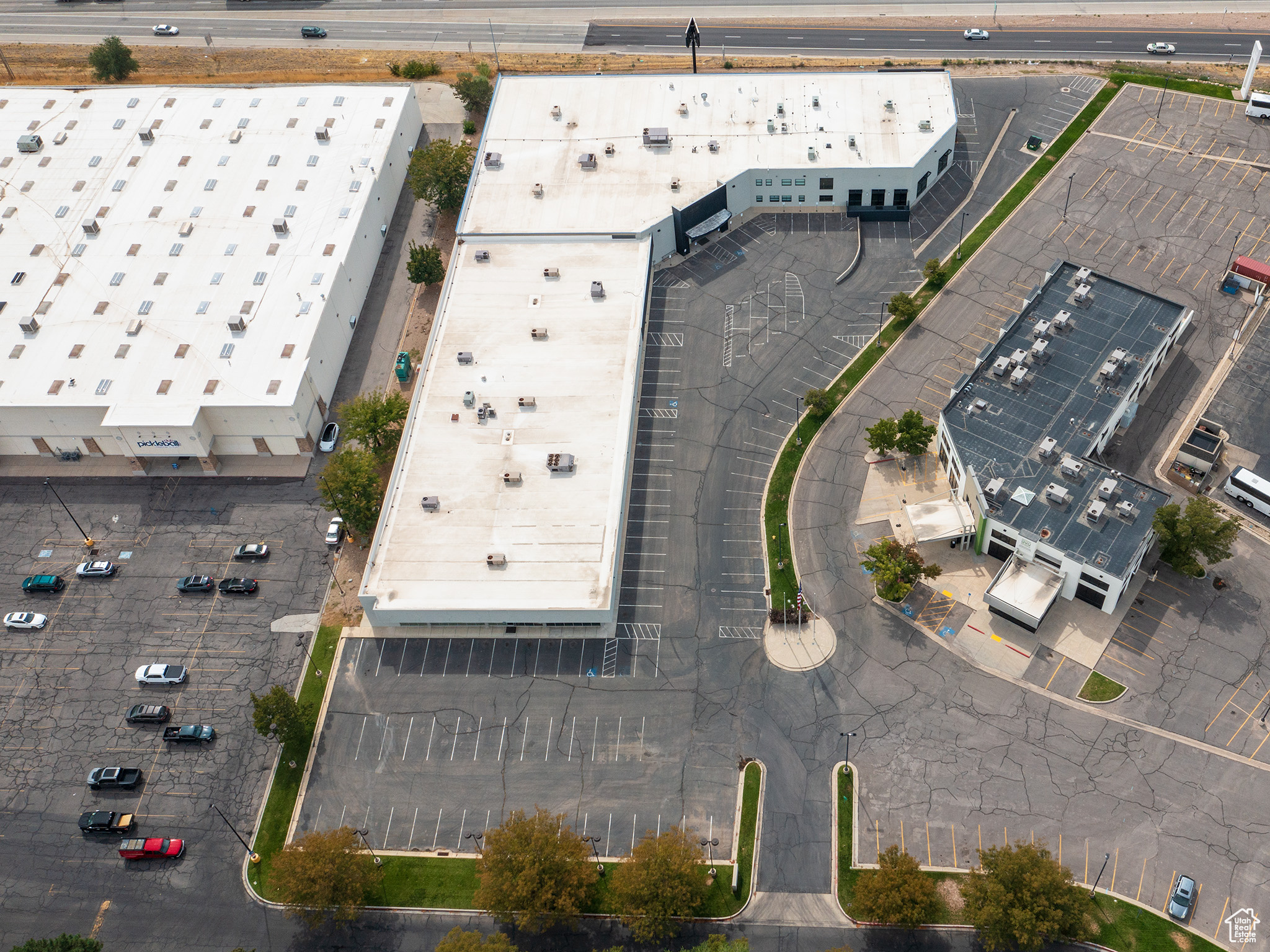 SATURN - Commercial Sale