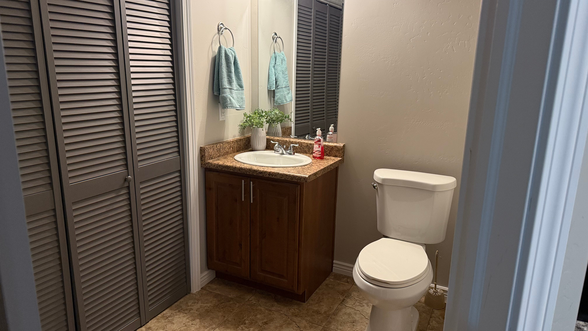 STONEY BROOK COTTAGE - Residential