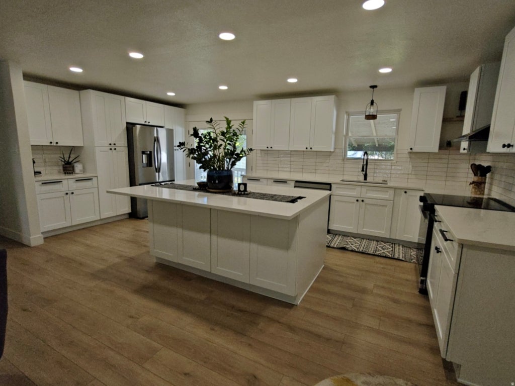 Photo of 17 E MONTICELLO DR, Kaysville, UT 84037 (MLS # 2165188)