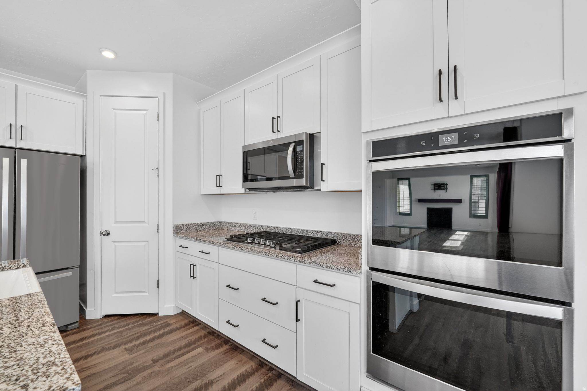 WOOD HOLLOW ESTATES - Residential