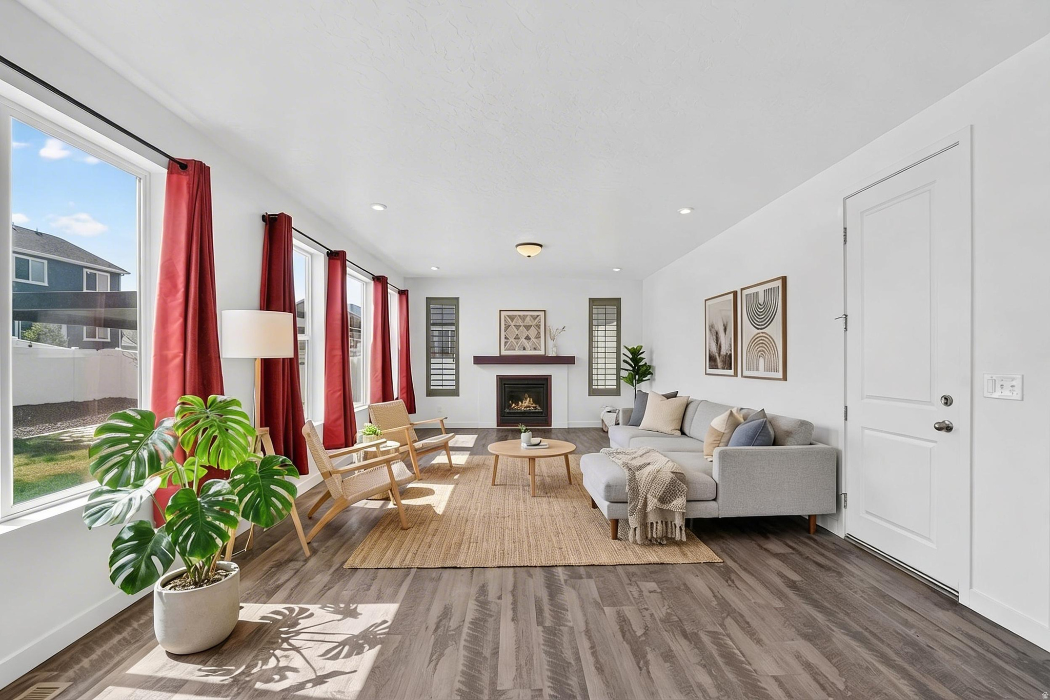 WOOD HOLLOW ESTATES - Residential