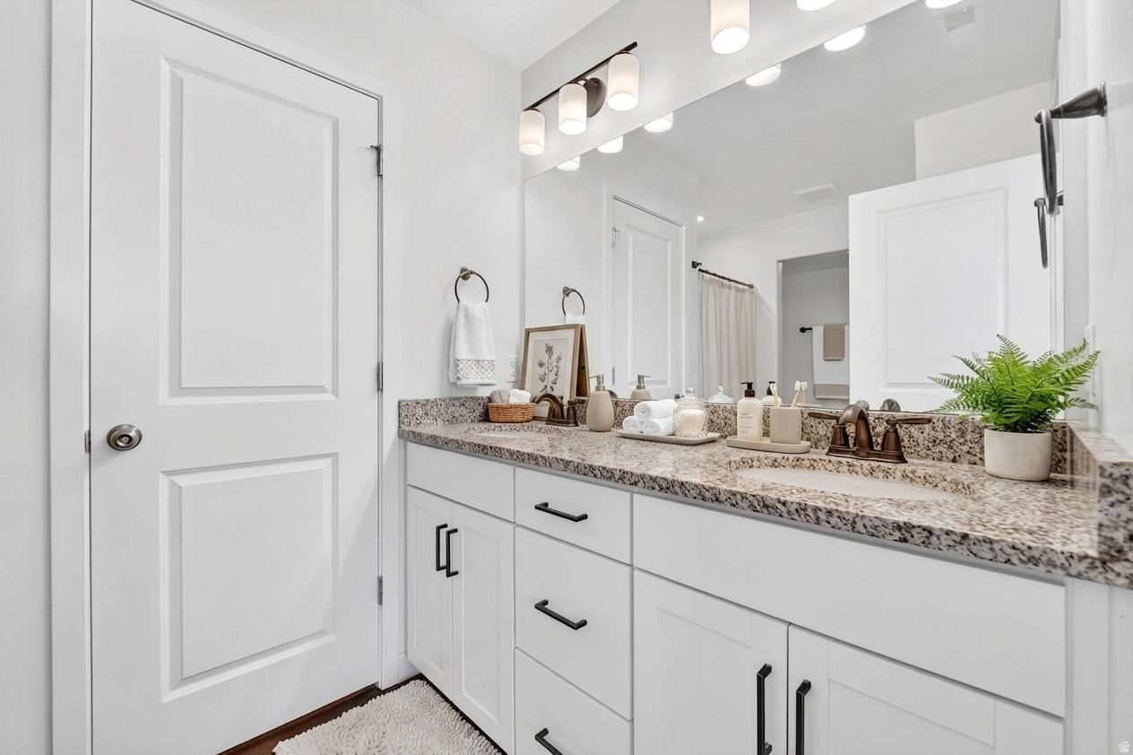 WOOD HOLLOW ESTATES - Residential