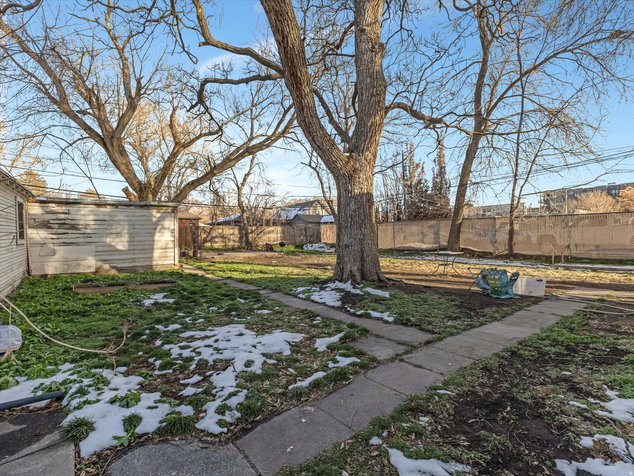 EVERGREEN PARK - Residential Income