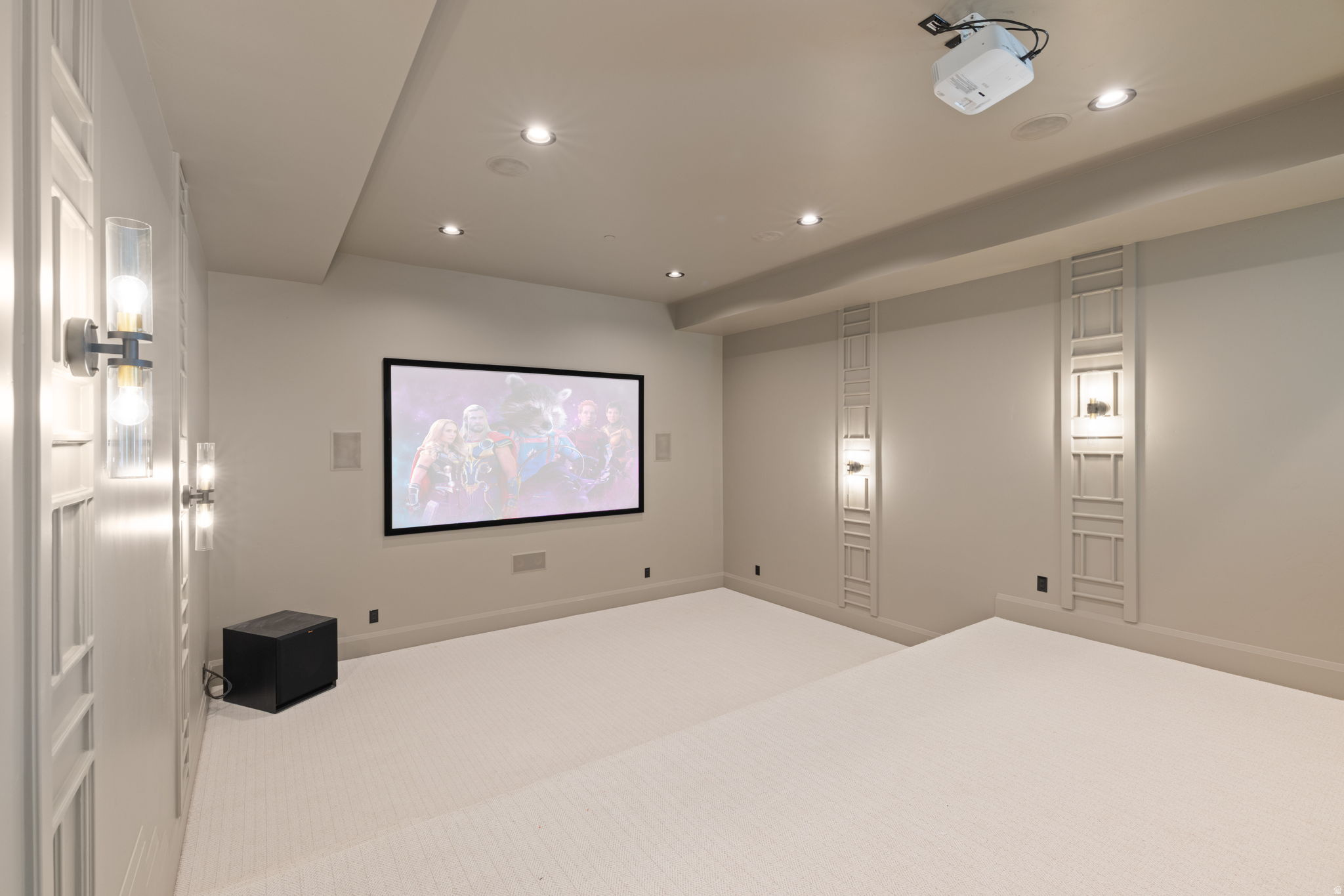 FOUR SEASONS - Residential