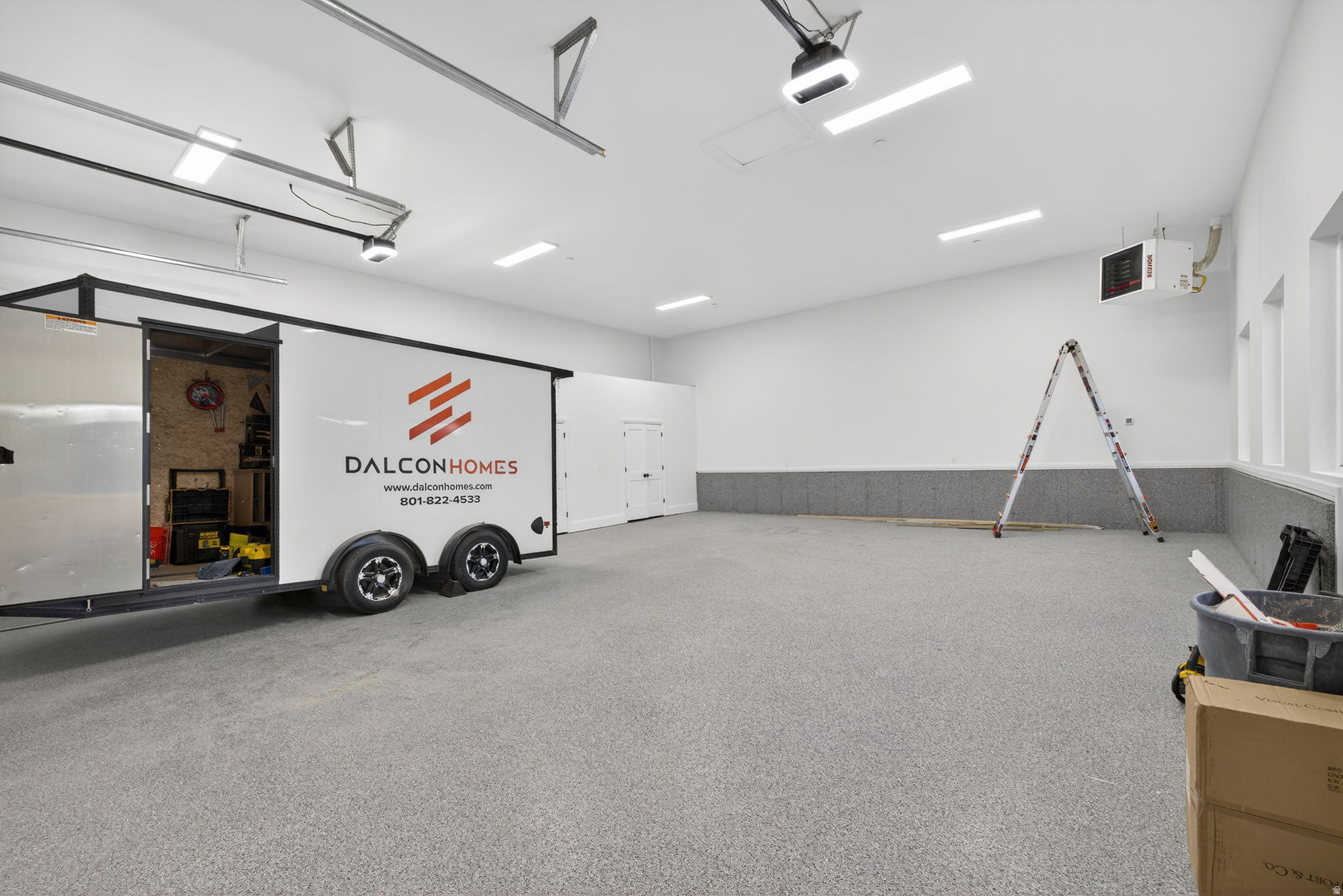 FOUR SEASONS - Residential