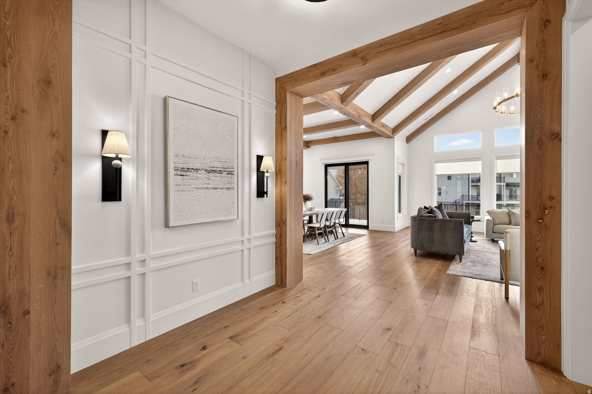 FOUR SEASONS - Residential