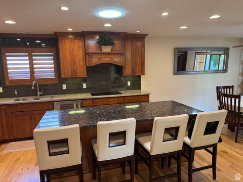 Tiny photo for 2110 E LONSDALE DR, Cottonwood Heights, UT 84121 (MLS # 2117033)