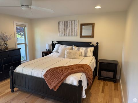 Tiny photo for 2110 E LONSDALE DR, Cottonwood Heights, UT 84121 (MLS # 2117033)