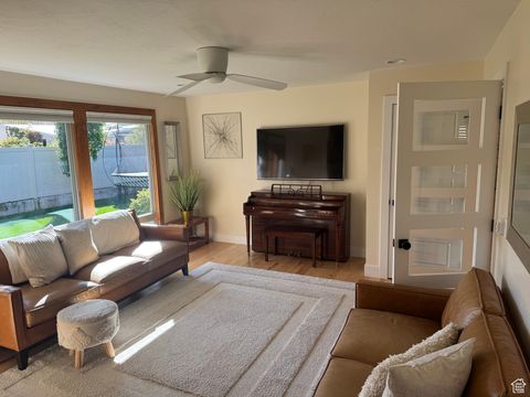 Tiny photo for 2110 E LONSDALE DR, Cottonwood Heights, UT 84121 (MLS # 2117033)
