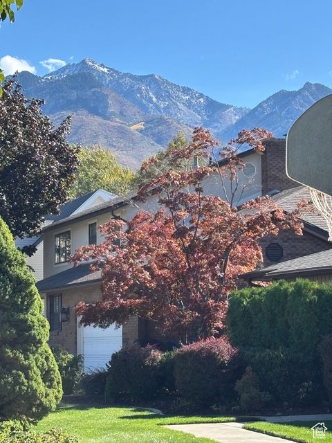 Tiny photo for 2110 E LONSDALE DR, Cottonwood Heights, UT 84121 (MLS # 2117033)